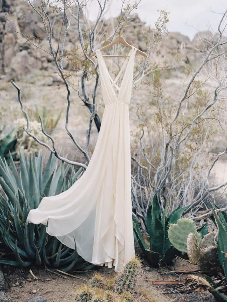 elizabeth dye wedding dress